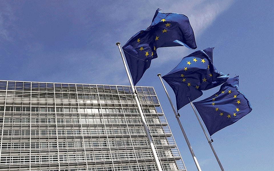 Acordo Tarifário entre UE e EUA Expõe Divisões e Fragilidade Europeia