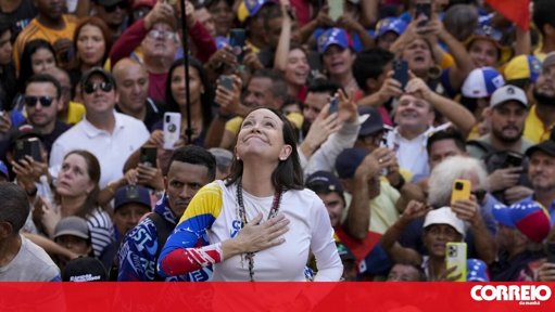 Líder da oposição venezuelana María Corina Machado vence Prémio Nobel da Paz