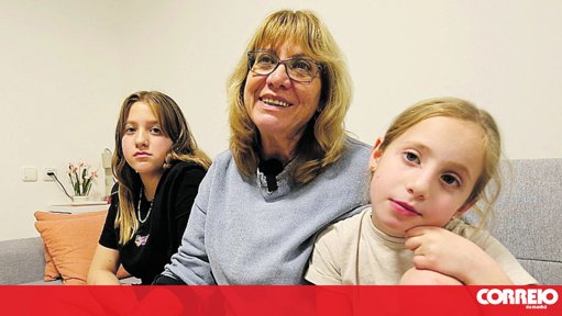 Ativistas da Flotilha regressam a Portugal e denunciam maus-tratos; negociações para paz em Gaza retomadas